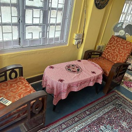 A Home Away From Home Calcutta Eksteriør billede