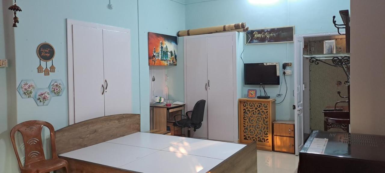 A Home Away From Home Calcutta Eksteriør billede