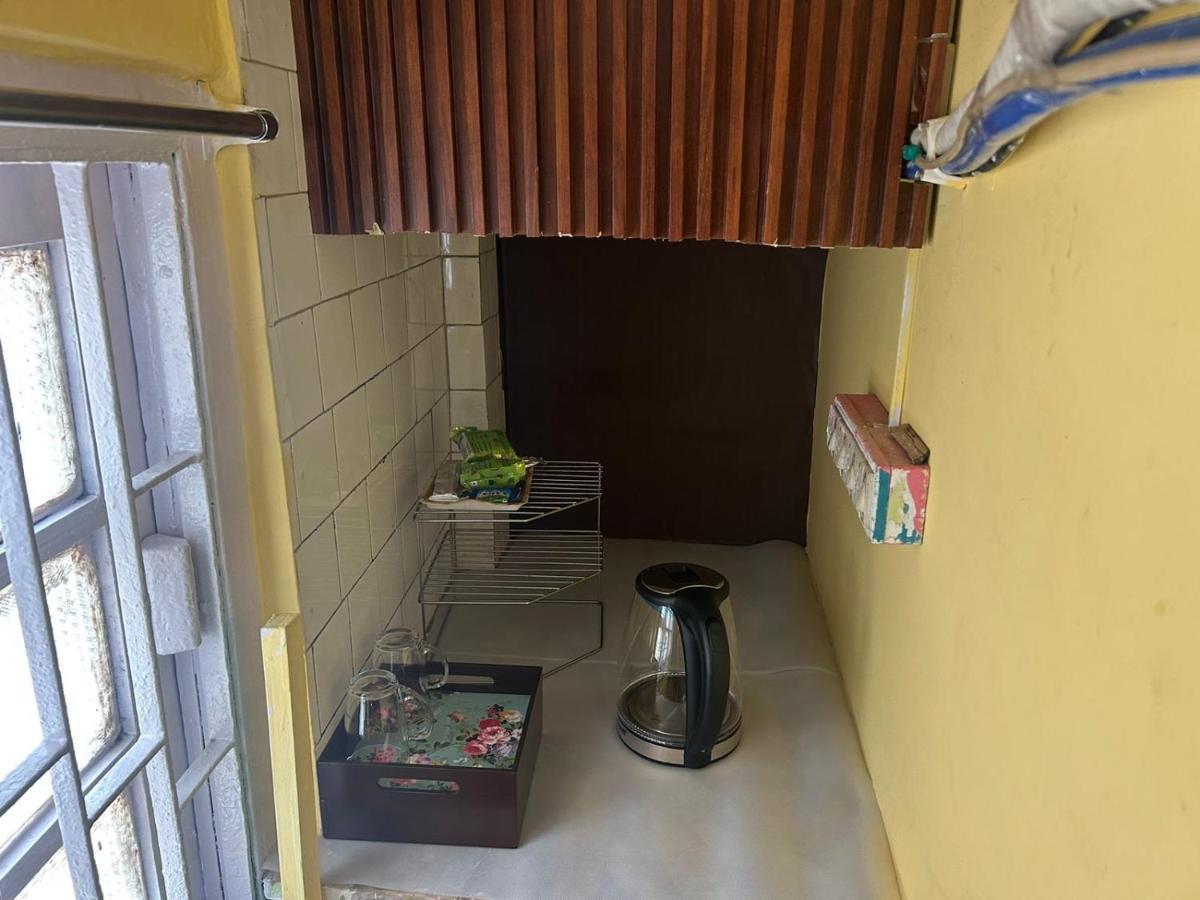 A Home Away From Home Calcutta Eksteriør billede